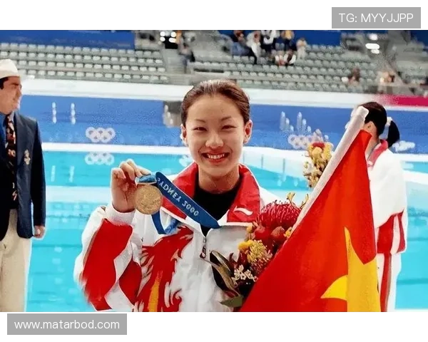 伏明霞郭晶晶并肩追梦 从跳水巅峰到人生新篇章的传奇故事